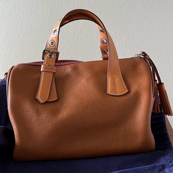 Likenew in original dust bag - Picture 2 of 8